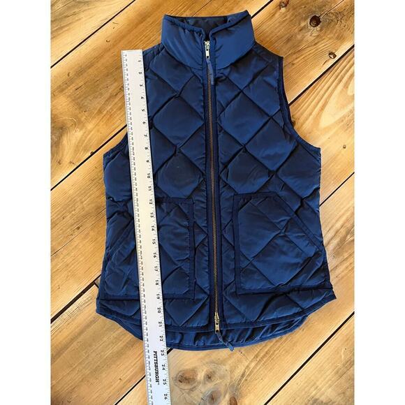 J.Crew Women's Navy Blue Quilted Zip Up Puffer Down Vest. Size XXS - Picture 7 of 7